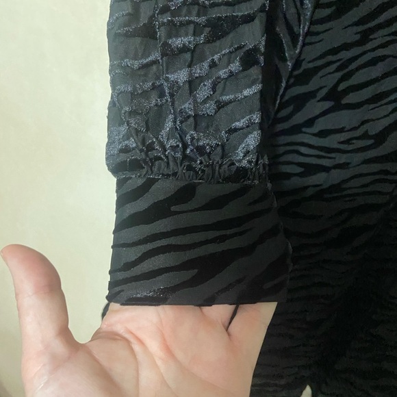 Calvin Klein women's 10 zebra print velvet burnout neck tie long sleeve midi EUC - Picture 6 of 7